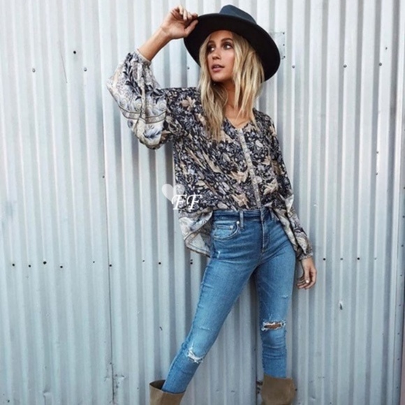 New Boutique Bohemian Print Long Sleeve Blouse - Picture 2 of 8